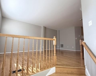 43046 Francis Square - Photo Thumbnail 11