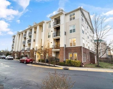 21191 Mcfadden Square - Photo Thumbnail 1