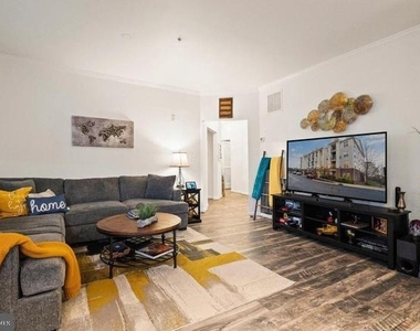 21191 Mcfadden Square - Photo Thumbnail 5