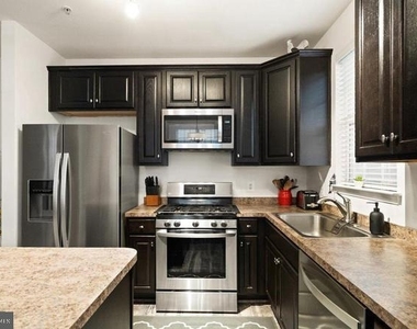 21191 Mcfadden Square - Photo Thumbnail 8