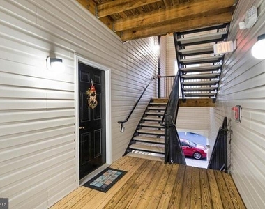 21191 Mcfadden Square - Photo Thumbnail 2