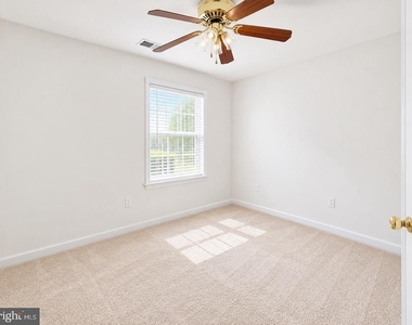 13677 Venturi Lane - Photo Thumbnail 11