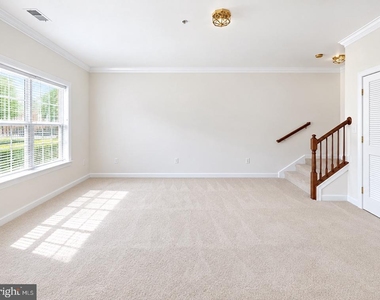 13677 Venturi Lane - Photo Thumbnail 3
