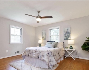1606 Mary Ellen Court - Photo Thumbnail 23