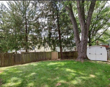 1606 Mary Ellen Court - Photo Thumbnail 34