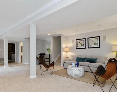1606 Mary Ellen Court - Photo Thumbnail 28