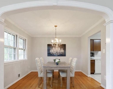 1606 Mary Ellen Court - Photo Thumbnail 9