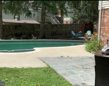 1606 Mary Ellen Court - Photo Thumbnail 36