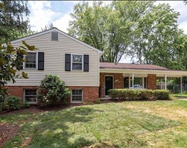 1606 Mary Ellen Court - Photo Thumbnail 1