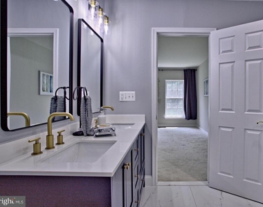 4633 Battenburg Lane - Photo Thumbnail 23