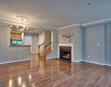 4633 Battenburg Lane - Photo Thumbnail 6