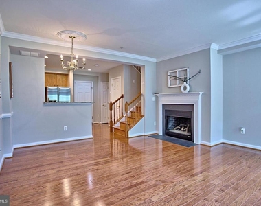 4633 Battenburg Lane - Photo Thumbnail 8