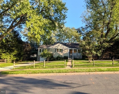 1919 Youngblood Street - Photo Thumbnail 1