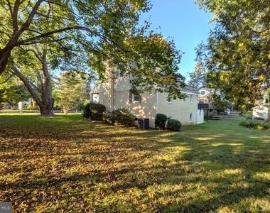 1919 Youngblood Street - Photo Thumbnail 55