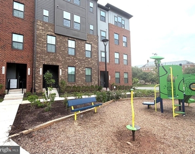 14558 George Carter Way - Photo Thumbnail 17