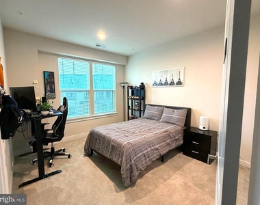 14558 George Carter Way - Photo Thumbnail 11