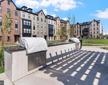 4851 Bauhaus Square - Photo Thumbnail 18