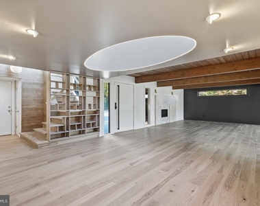 11216 S Shore Road - Photo Thumbnail 2