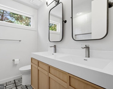 11216 S Shore Road - Photo Thumbnail 18