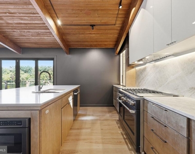 11216 S Shore Road - Photo Thumbnail 6