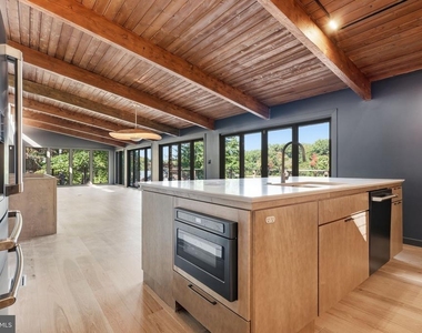 11216 S Shore Road - Photo Thumbnail 5