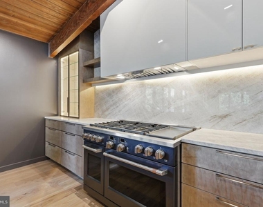 11216 S Shore Road - Photo Thumbnail 7