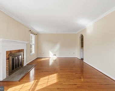 4535 Sawgrass Court - Photo Thumbnail 4