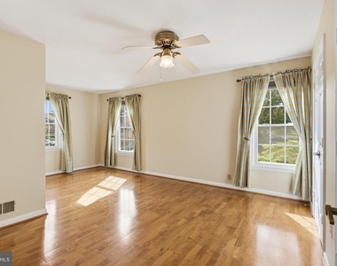 4535 Sawgrass Court - Photo Thumbnail 12