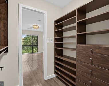 11322 Dockside Circle - Photo Thumbnail 24