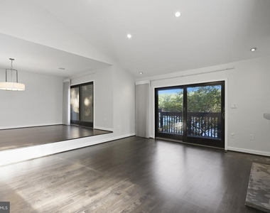 11322 Dockside Circle - Photo Thumbnail 19