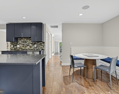 11322 Dockside Circle - Photo Thumbnail 10