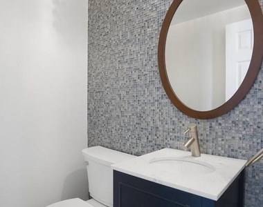 11322 Dockside Circle - Photo Thumbnail 38
