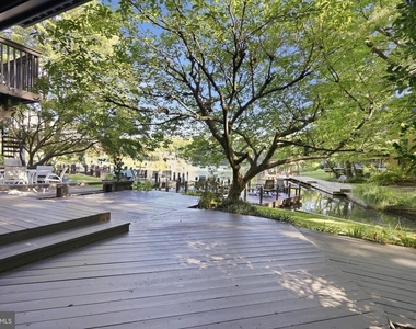 11322 Dockside Circle - Photo Thumbnail 41