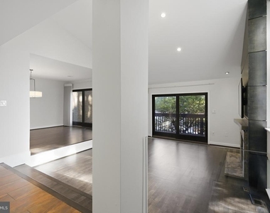 11322 Dockside Circle - Photo Thumbnail 21