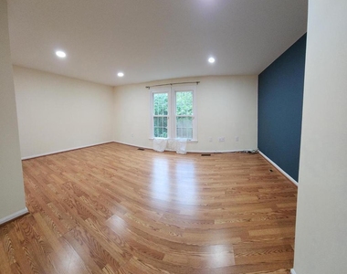 14427 Four Chimney Drive - Photo Thumbnail 5