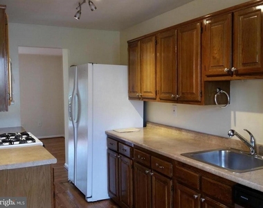 14427 Four Chimney Drive - Photo Thumbnail 3