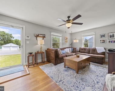 126 Ridgeway Street - Photo Thumbnail 3