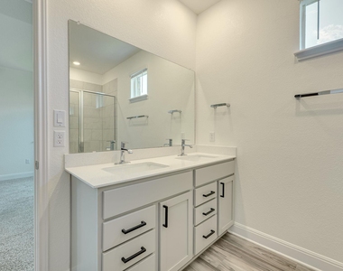 17813 Bassano Ave - Photo Thumbnail 13