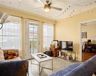 2505 San Gabriel St - Photo Thumbnail 5