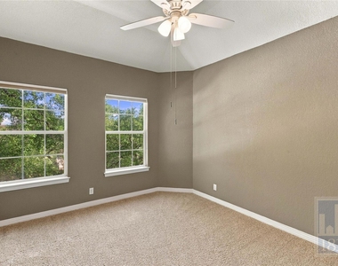 501 Rolling Green Dr - Photo Thumbnail 28