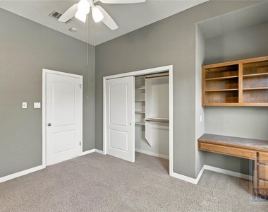 501 Rolling Green Dr - Photo Thumbnail 26