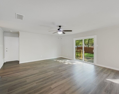5007 Pepper Ln - Photo Thumbnail 1