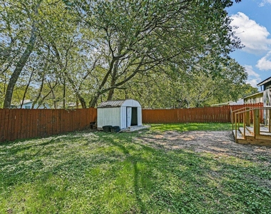 5007 Pepper Ln - Photo Thumbnail 16