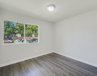 5007 Pepper Ln - Photo Thumbnail 15