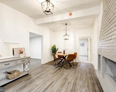 904 S Chester Road - Photo Thumbnail 12