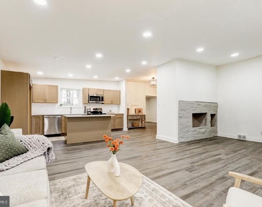 904 S Chester Road - Photo Thumbnail 1