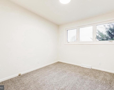 904 S Chester Road - Photo Thumbnail 28