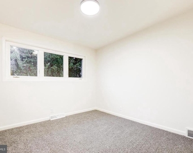 904 S Chester Road - Photo Thumbnail 25