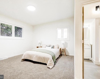 904 S Chester Road - Photo Thumbnail 18