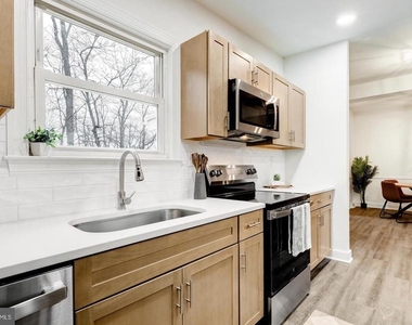 904 S Chester Road - Photo Thumbnail 8